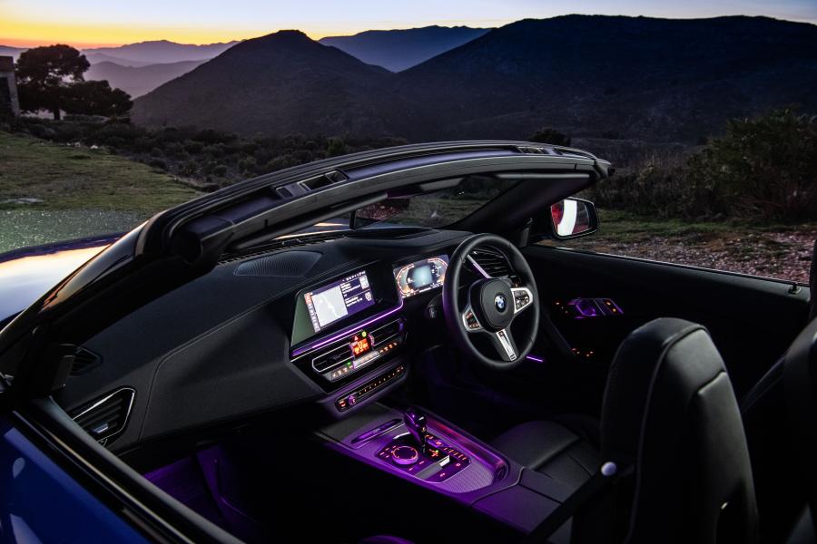 Торпедо BMW Z4 sDrive20i M Sport (G29) 2019 года  (UK) (фото 16 из 40)